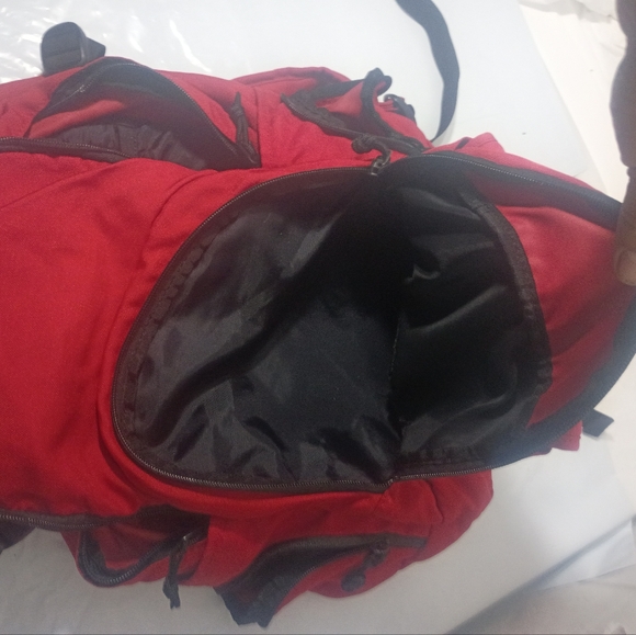 Nike Red Back Pack - Picture 4 of 4